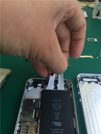 iPhone5S、6、6P如何拆电池 无损拆电池技巧